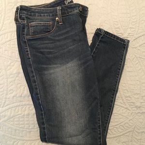 Mid rise skinny jeans